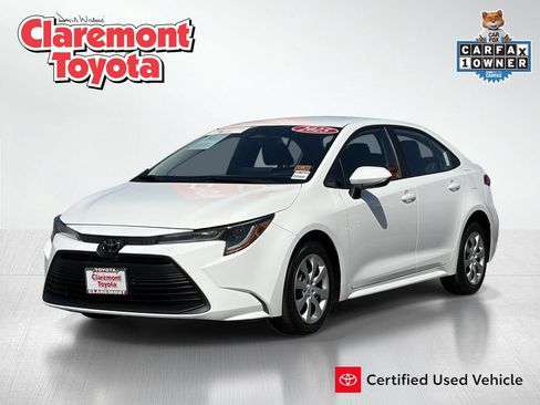 Certified 2025 Toyota Corolla LE FWD image 1