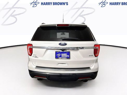 Used 2018 Ford Explorer XLT w/ Equipment Group 202A AWD/4WD image 32