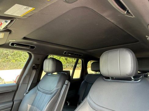Used 2023 Land Rover Range Rover Long Wheelbase SE image 12