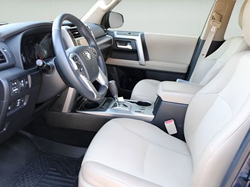 Certified 2022 Toyota 4Runner SR5 Premium w/ Moonroof Package AWD/4WD image 8