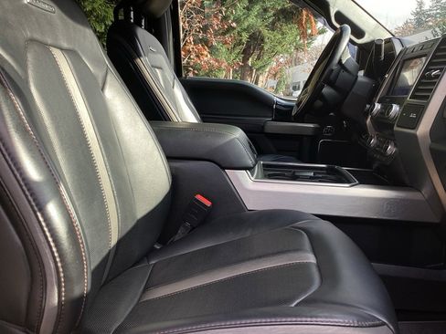 Used 2021 Ford F350 Platinum image 3