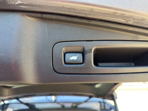 Used 2020 Honda CR-V Touring image 17