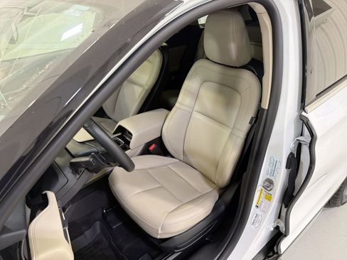 New 2026 Lincoln Corsair Premiere FWD image 10