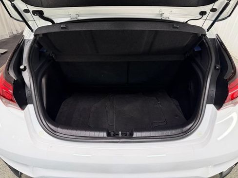 Used 2022 Hyundai Veloster N FWD image 9