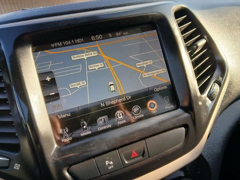 Used 2015 Jeep Cherokee Limited FWD image 15