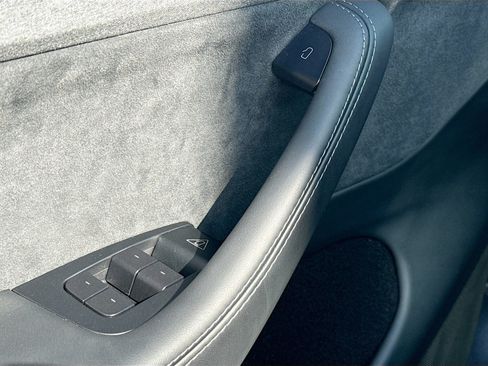Used 2026 Tesla Model Y 2WD image 19