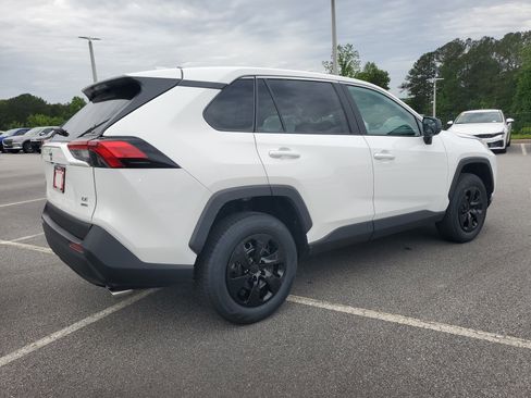 Certified 2024 Toyota RAV4 LE AWD/4WD image 6