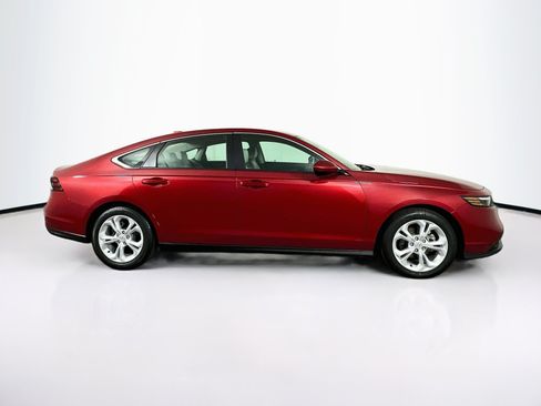 Used 2025 Honda Accord LX image 10