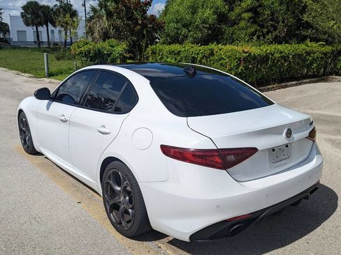 Used 2019 Alfa Romeo Giulia w/ Quick Order Package 22K Sport image 4