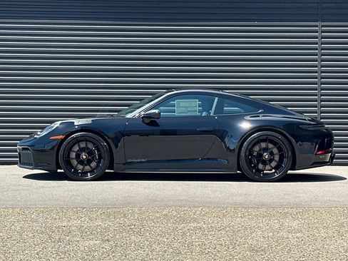 New 2026 Porsche 911 Carrera GTS image 2