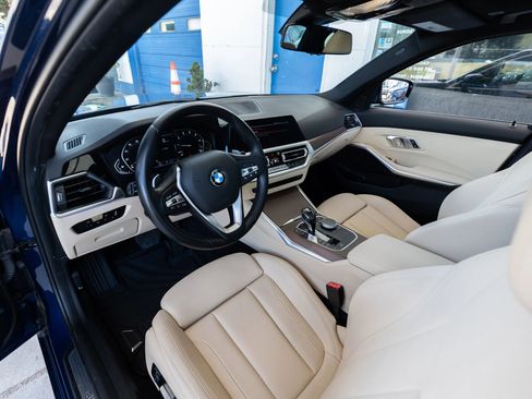 Used 2021 BMW 330i xDrive Sedan w/ Convenience Package image 17