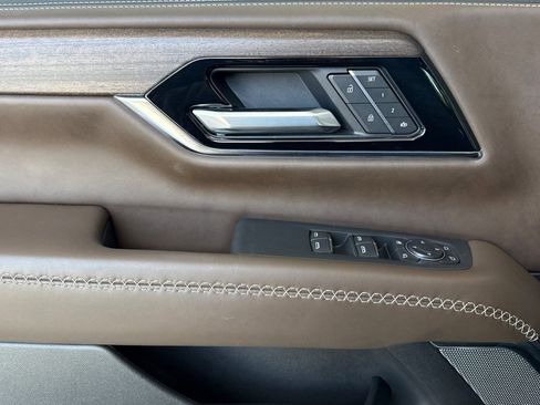 Used 2026 GMC Yukon XL Denali Ultimate AWD/4WD image 14