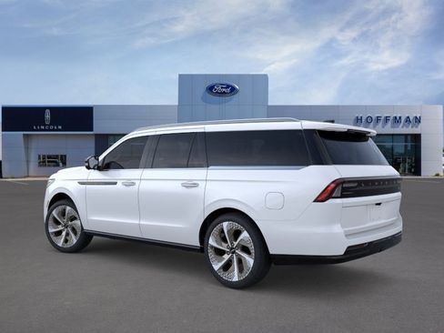 New 2025 Lincoln Navigator L Black Label image 4