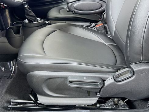 Used 2015 MINI Cooper 2-Door Hardtop image 20