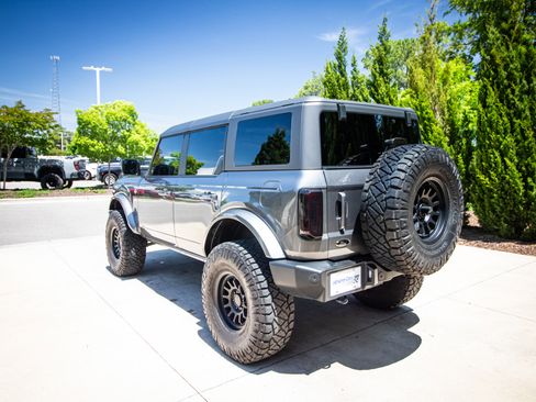 Used 2024 Ford Bronco Outer Banks AWD/4WD image 8