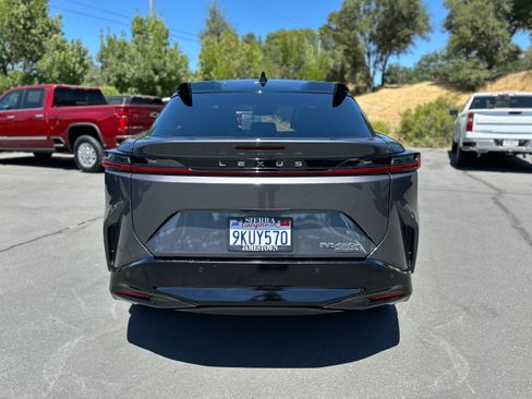 Used 2023 Lexus RZ 450e Premium image 7