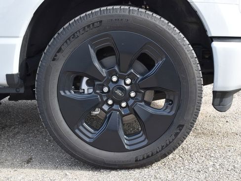 Used 2025 Ford F150 Lightning Platinum w/ Dark Elements Package image 4