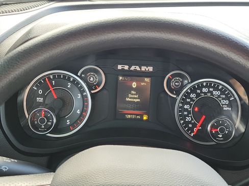 Used 2024 RAM 3500 Tradesman w/ Chrome Appearance Group AWD/4WD image 26