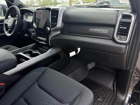 New 2026 RAM 1500 4x4 Crew Cab image 10