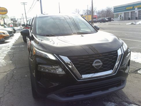 Used 2023 Nissan Rogue SV w/ SV Premium Package image 11