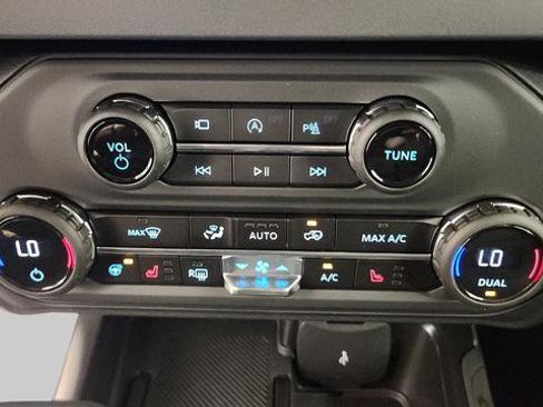 New 2025 Ford Bronco Outer Banks image 18