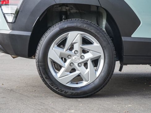 Used 2024 Hyundai Kona SE AWD/4WD image 8