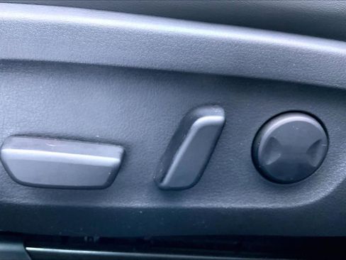 Used 2024 MAZDA MAZDA3 s image 35