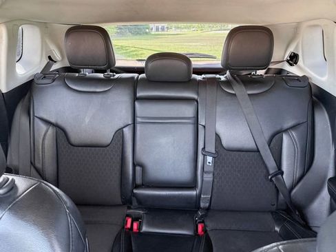 Used 2020 Jeep Compass Latitude FWD image 17
