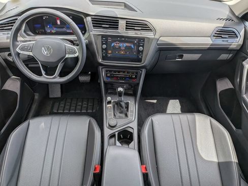 Used 2022 Volkswagen Tiguan SE AWD/4WD image 29