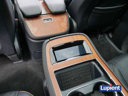 Used 2025 Lincoln Navigator Black Label AWD/4WD image 20