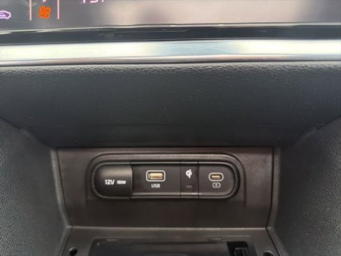 Used 2023 Kia Sportage SX image 28