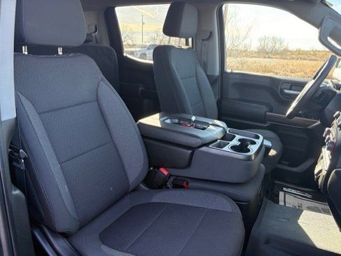 Used 2022 Chevrolet Silverado 1500 LT w/ Z71 Off-Road Package image 19