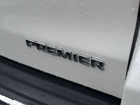 Used 2020 Chevrolet Suburban Premier image 10