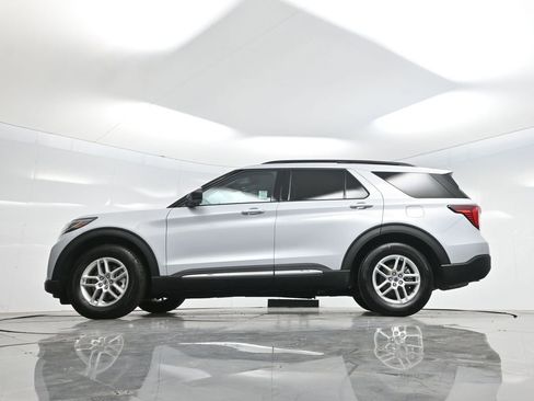 Used 2025 Ford Explorer Active w/ Active Comfort Package RWD image 69