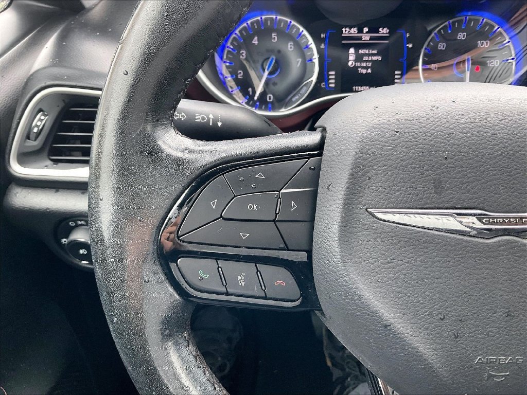 Used 2020 Chrysler Pacifica Touring-L FWD image 22