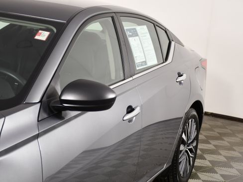 Used 2024 Nissan Altima 2.5 SV image 13