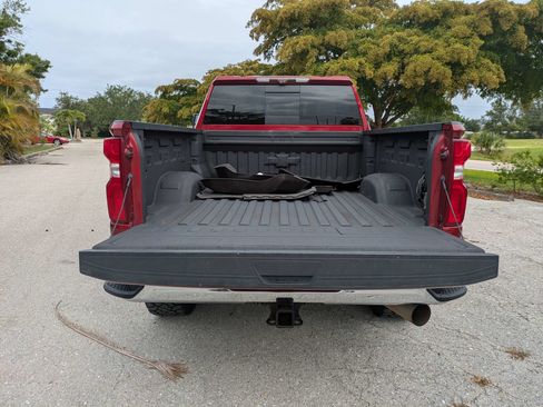 Used 2020 Chevrolet Silverado 2500 LTZ w/ LTZ Premium Package AWD/4WD image 15