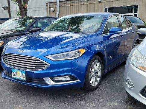 Used 2017 Ford Fusion Energi SE FWD image 3