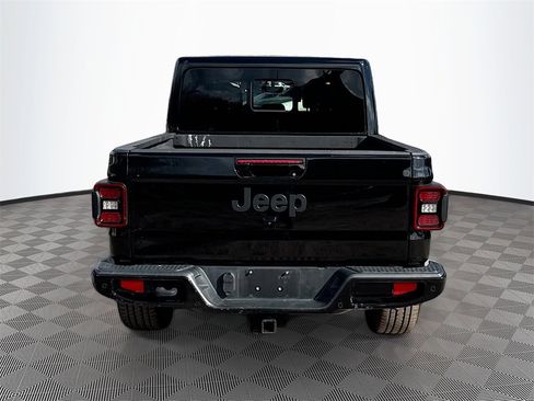 Used 2021 Jeep Gladiator Overland image 7