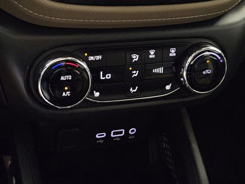 Used 2021 Chevrolet TrailBlazer ACTIV w/ Sun and Liftgate Package FWD image 15