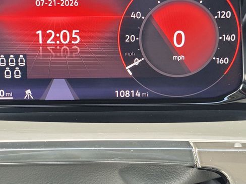Certified 2025 Volkswagen Atlas Peak Edition SE AWD/4WD image 31