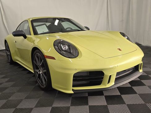 Certified 2025 Porsche 911 Carrera T RWD image 9