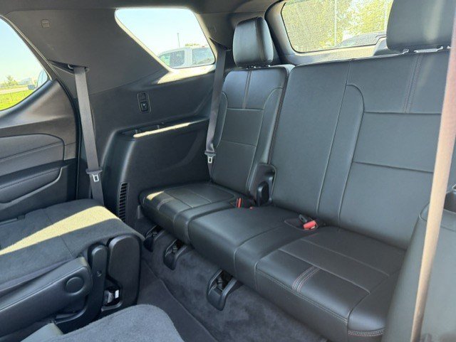 Used 2023 Chevrolet Traverse RS AWD/4WD image 31