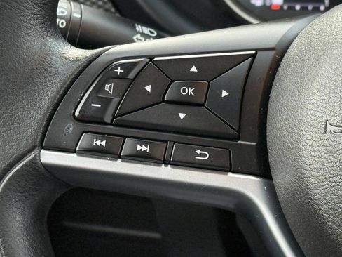 Used 2020 Nissan Kicks SV image 18