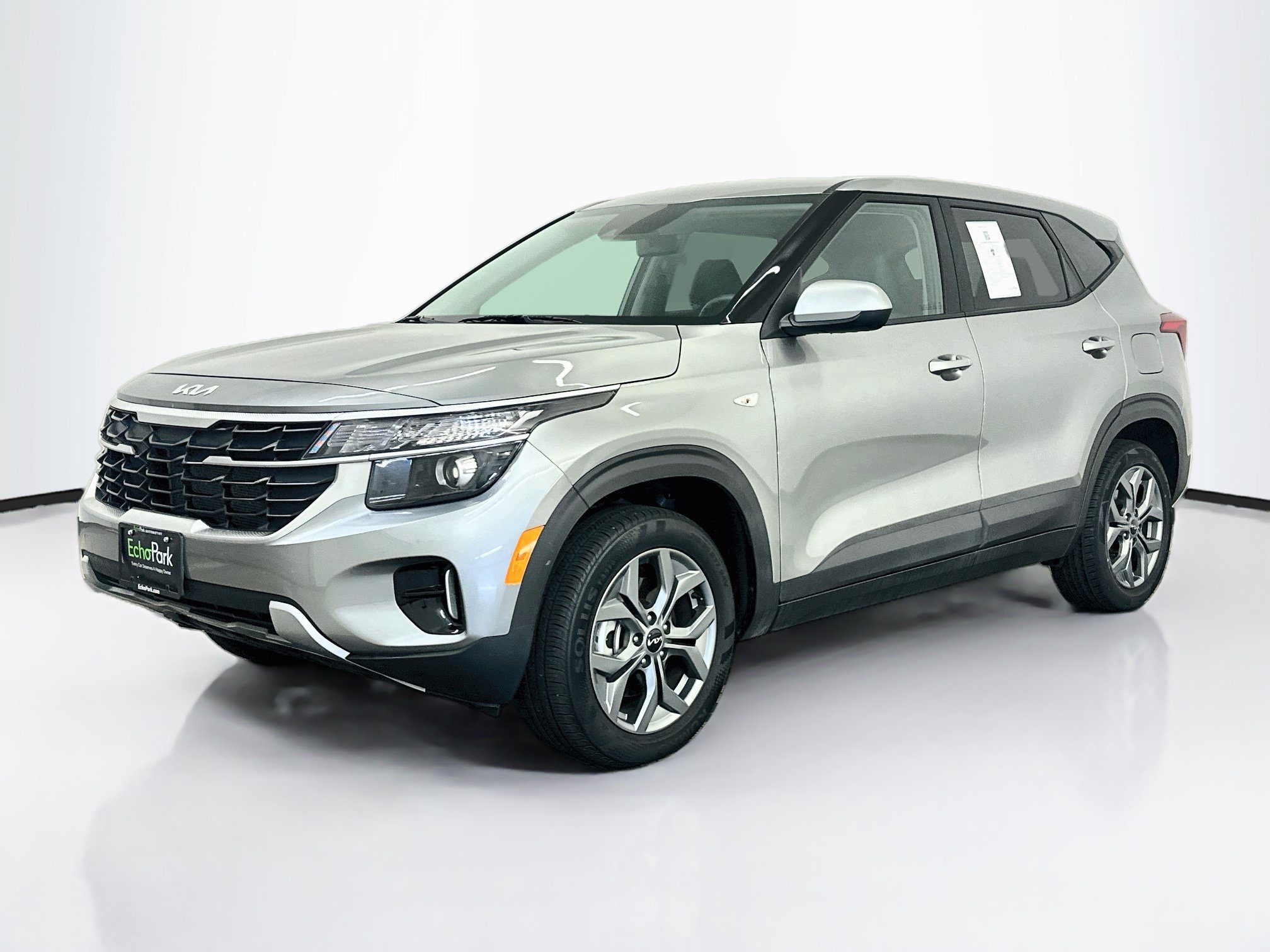Used 2026 Kia Seltos LX AWD/4WD image 3