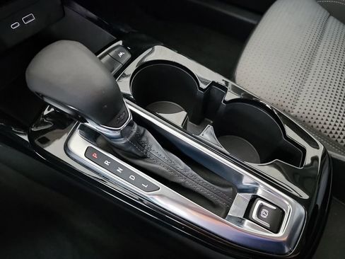 Certified 2024 Chevrolet Trax LT image 29