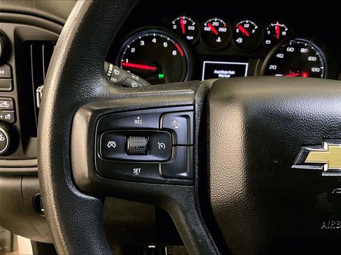 Used 2024 Chevrolet Silverado 2500 Custom w/ Custom Value Package image 17