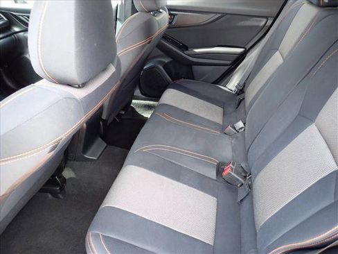 Used 2018 Subaru Crosstrek 2.0i Premium AWD/4WD image 9