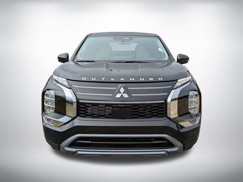 New 2026 Mitsubishi Outlander SE image 9