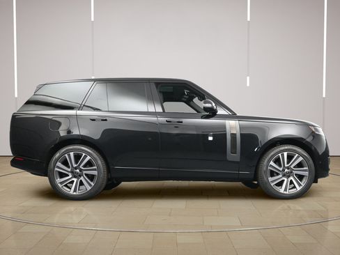 New 2025 Land Rover Range Rover SV AWD/4WD image 30